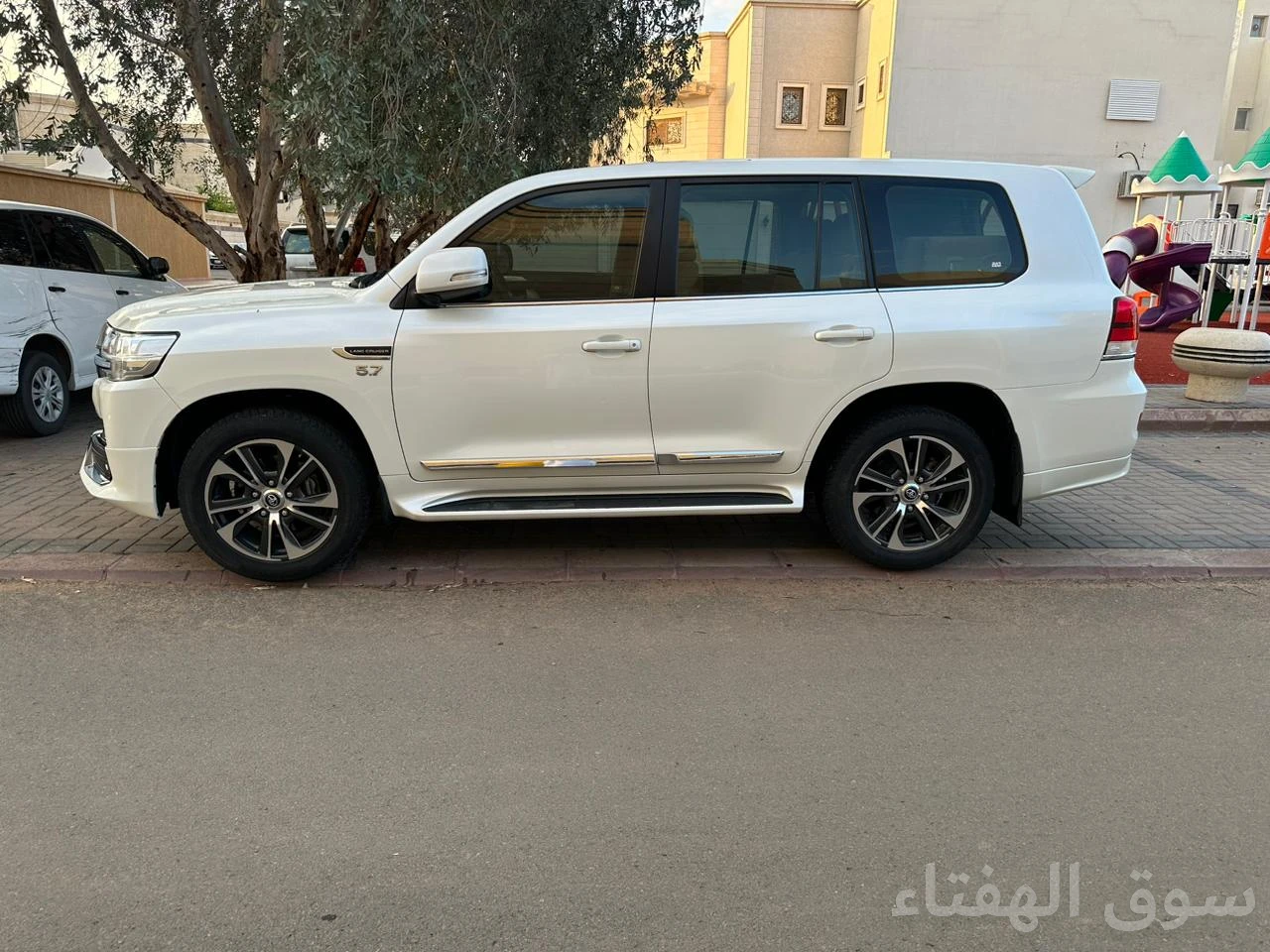 للبيع جيب VXR