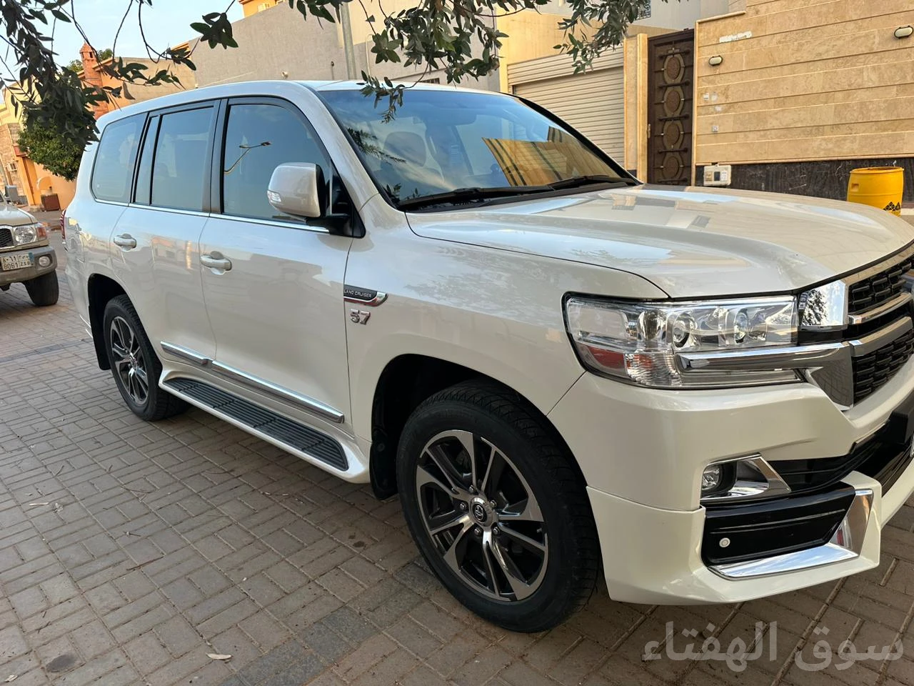للبيع جيب VXR